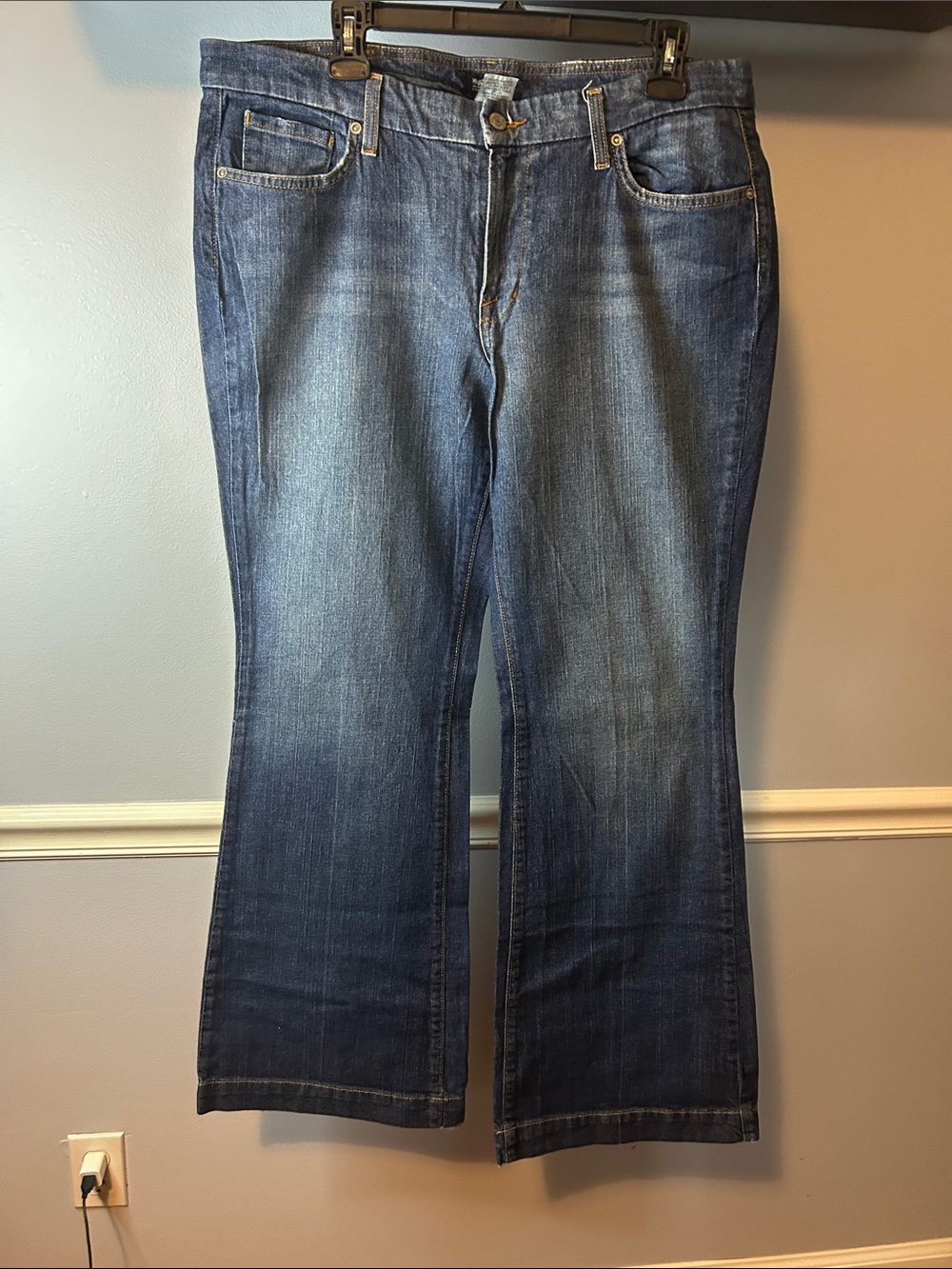 Classic Wide Leg Low Rise Jeans in Medium Blue Wash